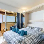 Διαμέρισμα Sea View- Beach- Chic & Air-conditioned