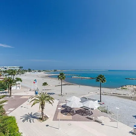 Διαμέρισμα Sea View- Beach- Chic & Air-conditioned