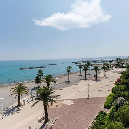 Διαμέρισμα Sea View- Beach- Chic & Air-conditioned *